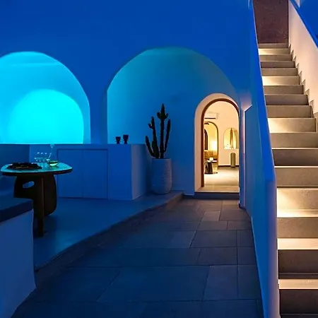 Lotus Cave * Fira (Santorini)